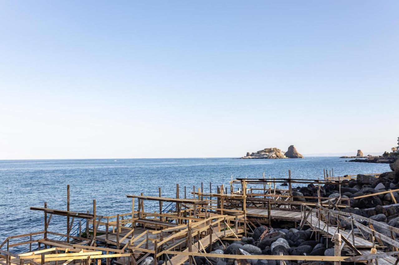 Courrier-House Lägenhet Aci Castello Exteriör bild